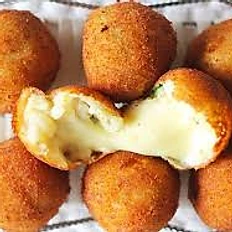 Fried Cheese balls pane